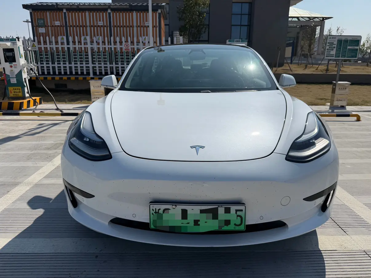 Tesla Model 3  из Китая
