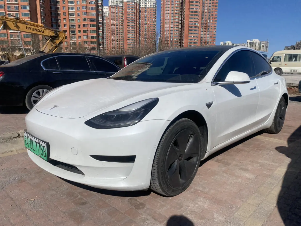 Tesla Model 3  из Китая