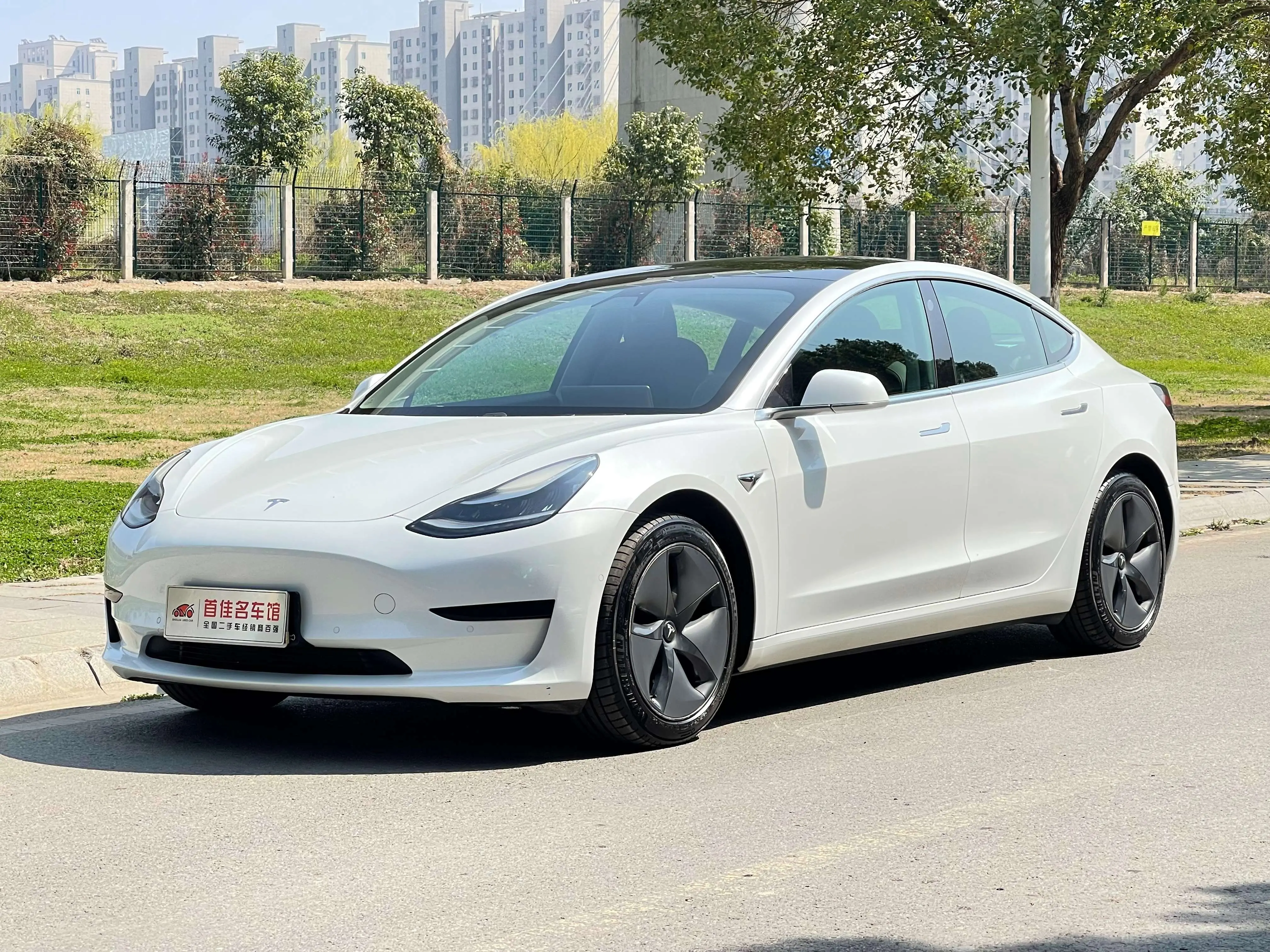Tesla Model 3  из Китая