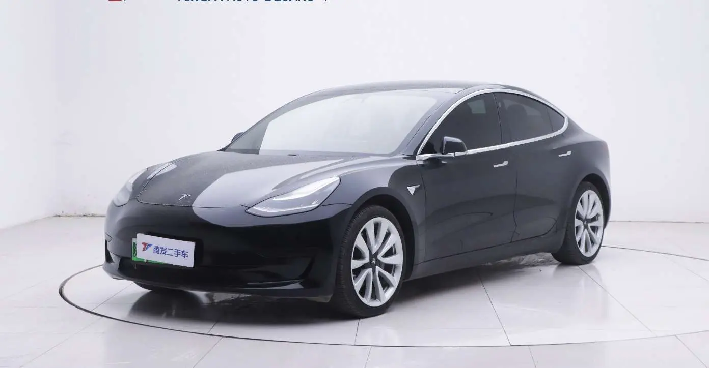 Tesla Model 3  из Китая