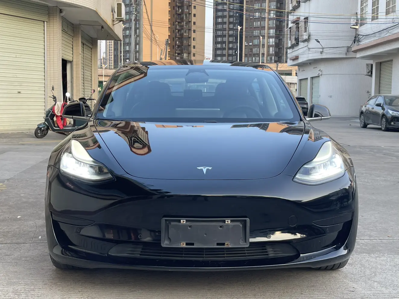 Tesla Model 3  из Китая