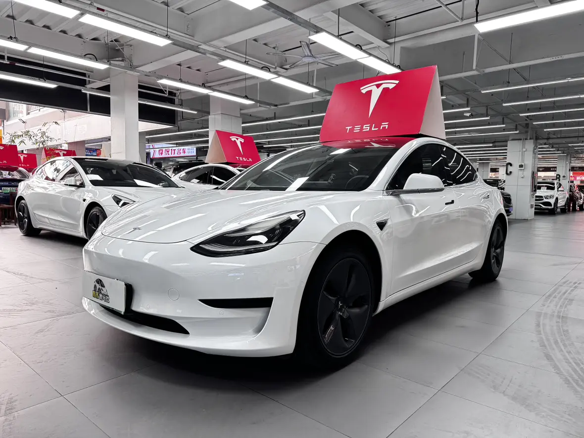 Tesla Model 3  из Китая