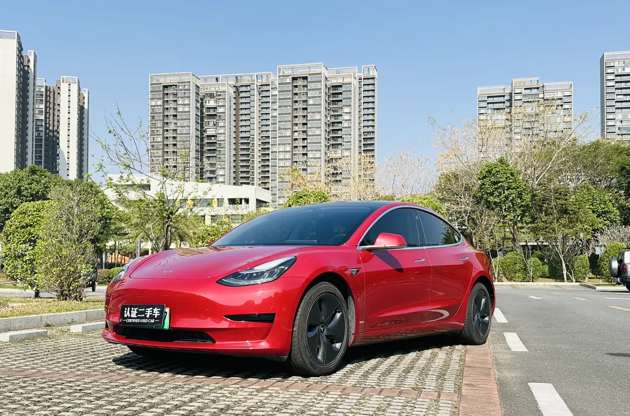 Tesla Model 3  из Китая