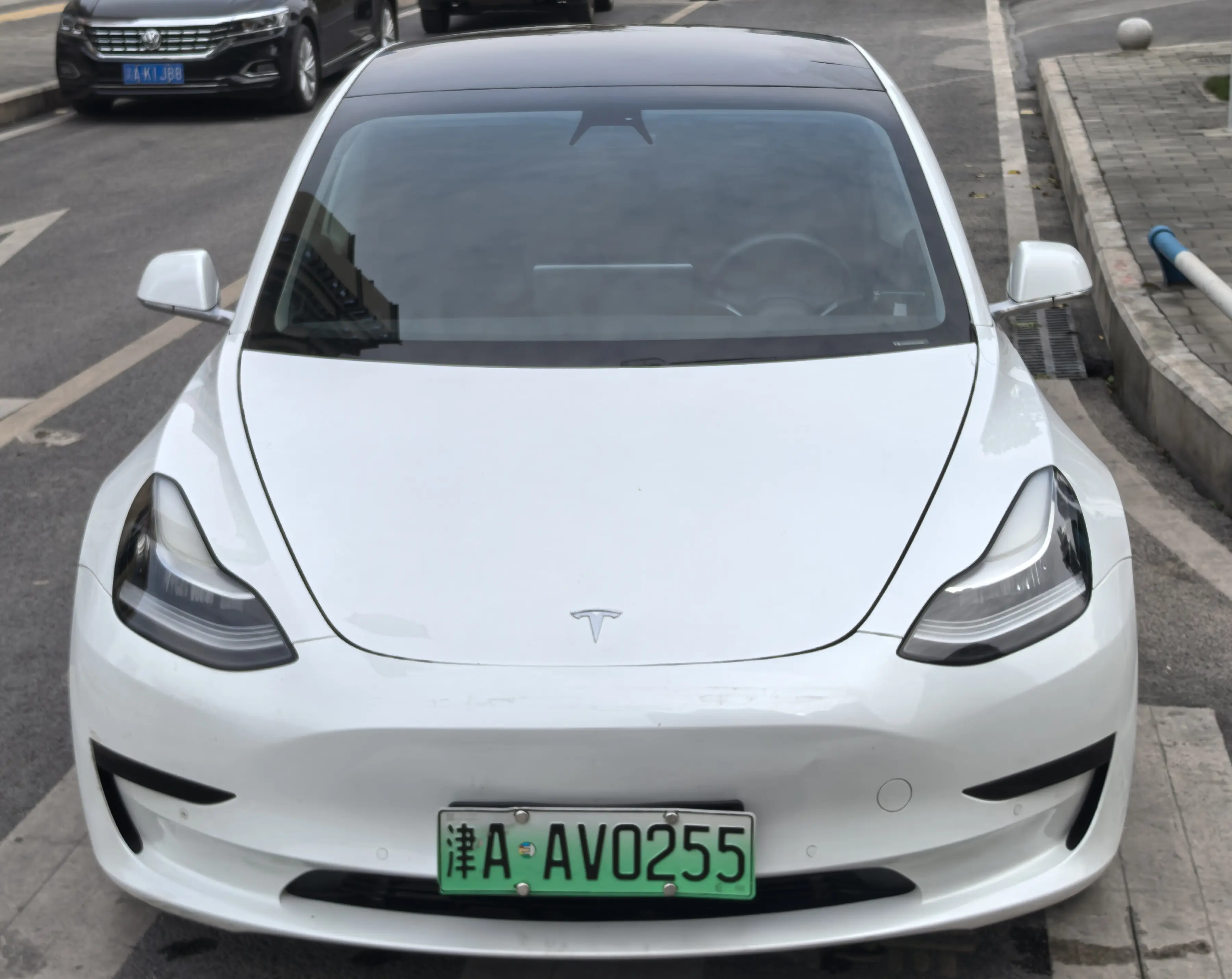 Tesla Model 3  из Китая