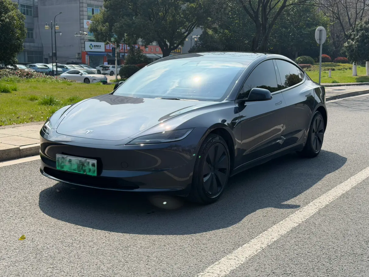 Tesla Model 3  из Китая