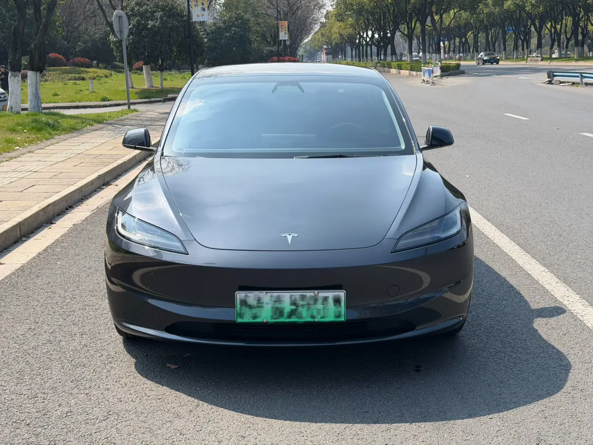 Tesla Model 3  из Китая