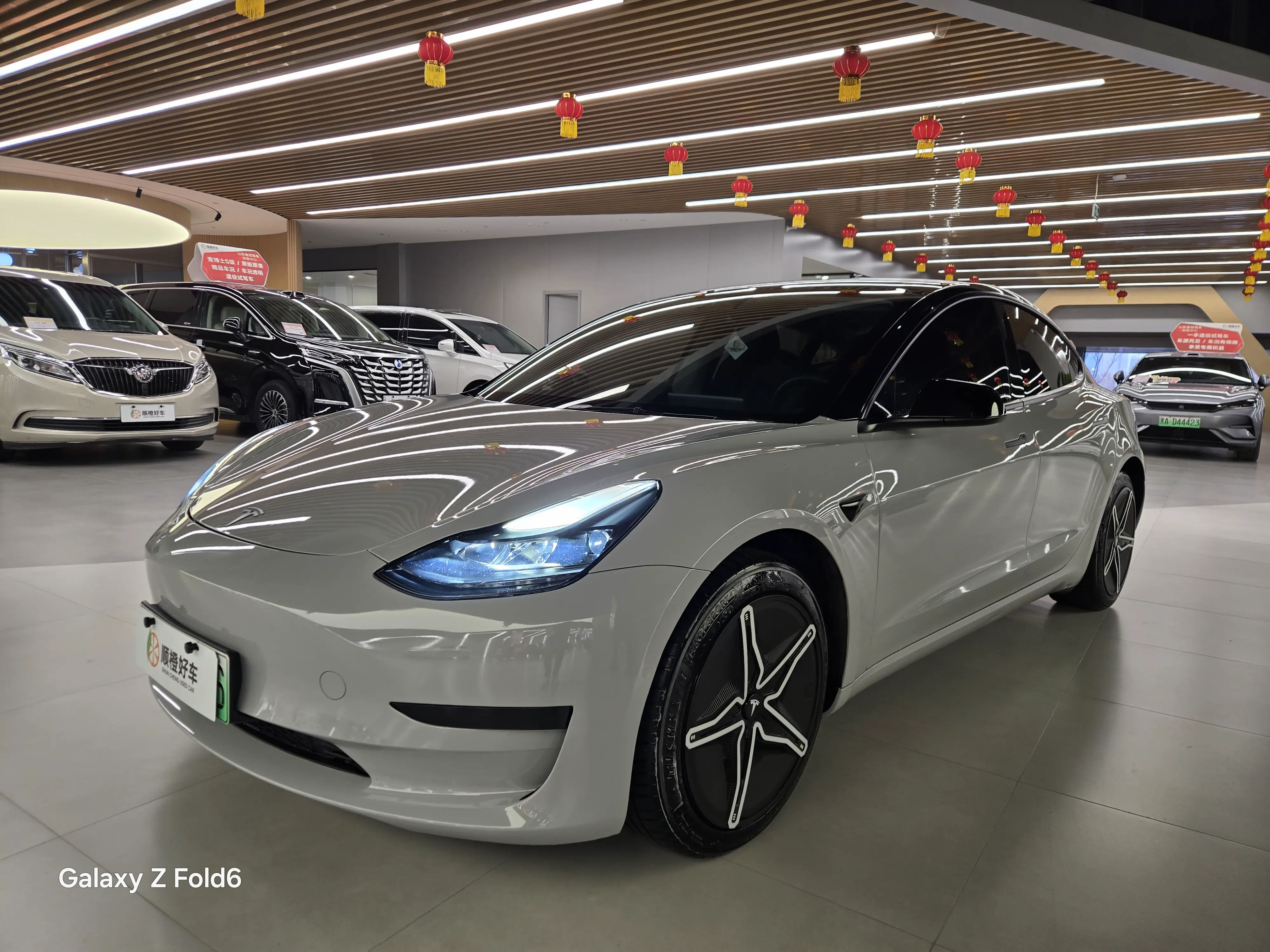 Tesla Model 3  из Китая