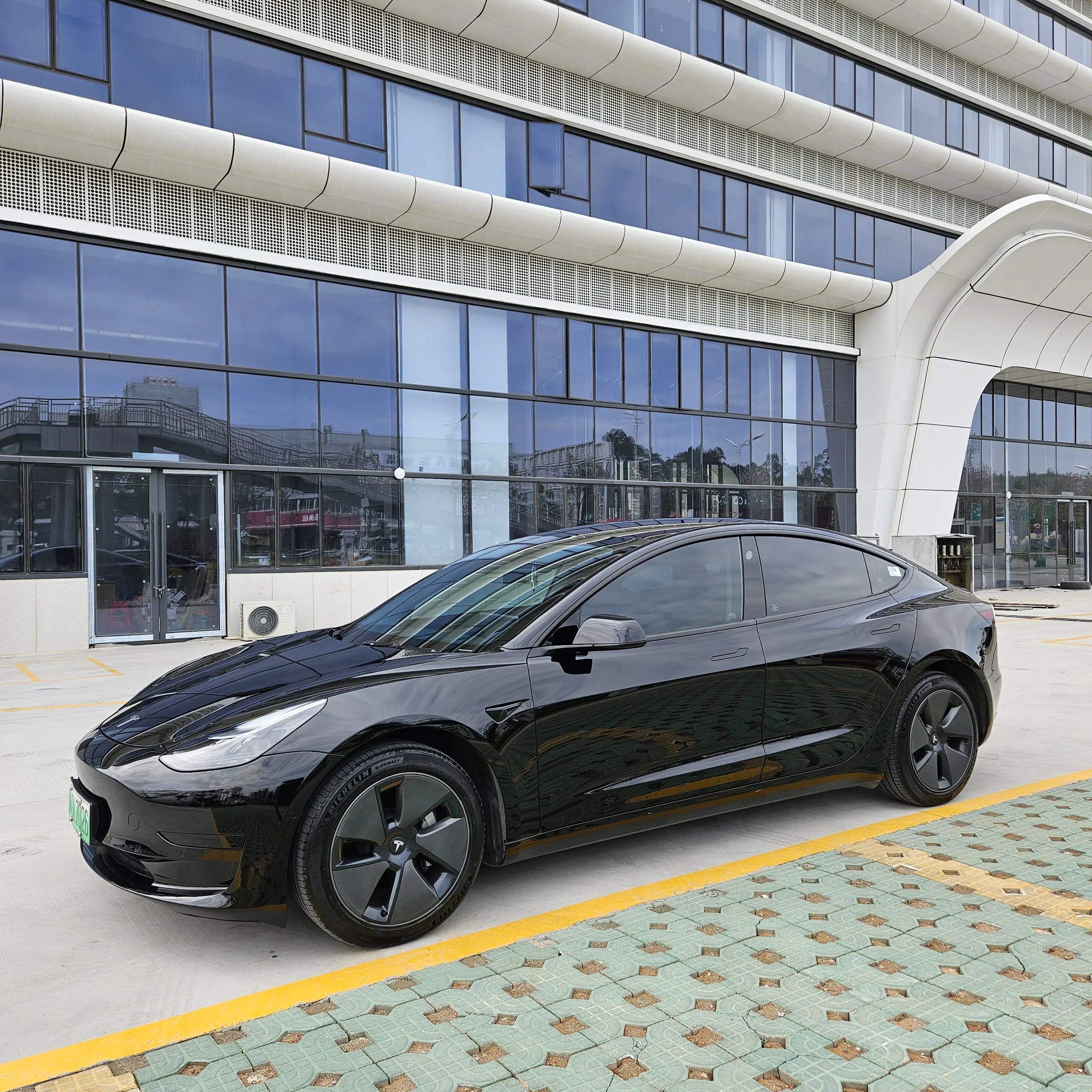 Tesla Model 3  из Китая