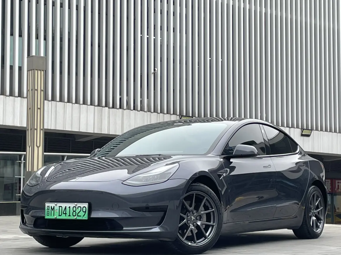 Tesla Model 3  из Китая
