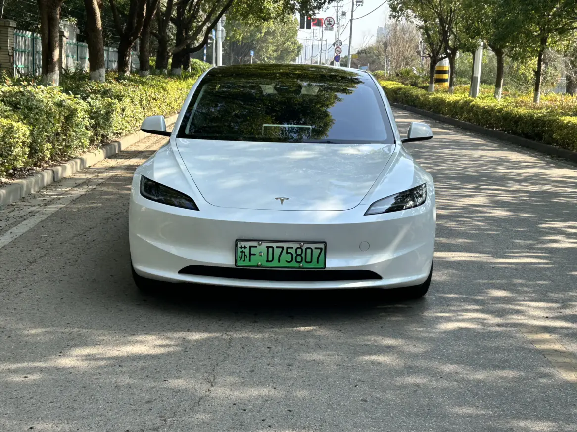 Tesla Model 3  из Китая