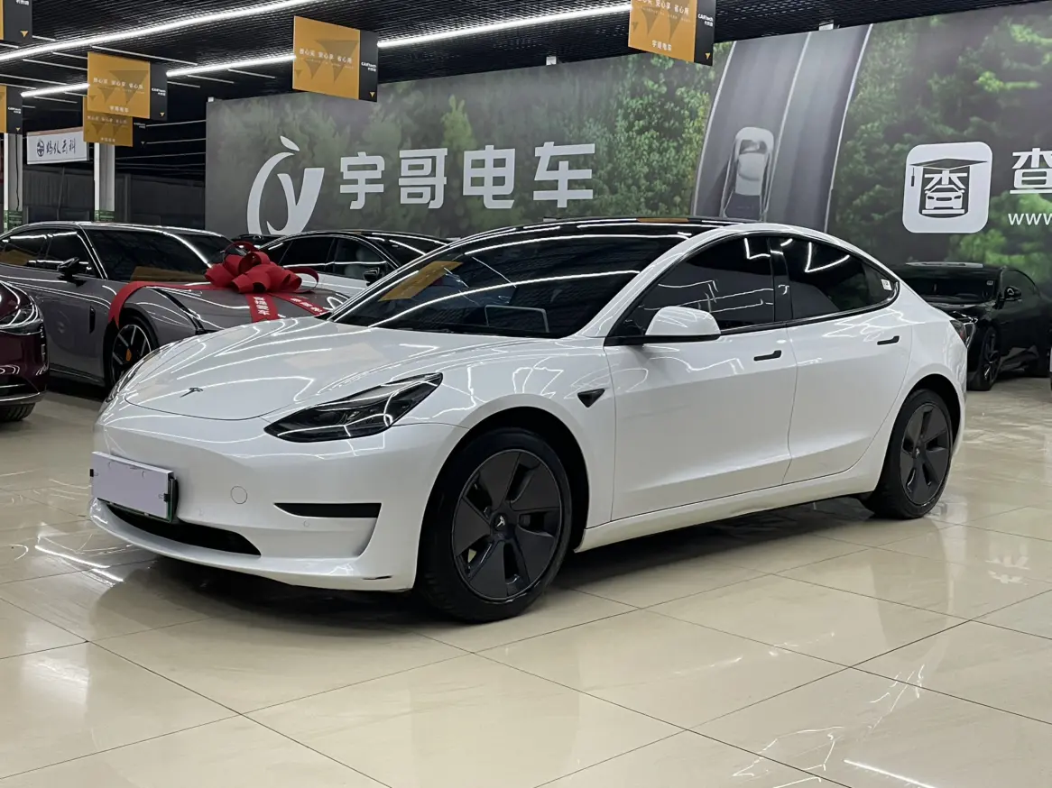 Tesla Model 3  из Китая