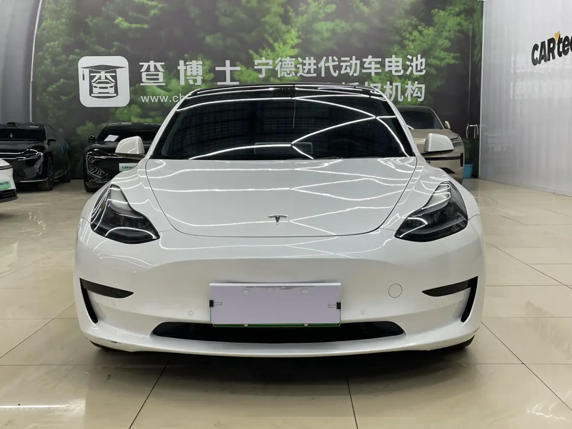 Tesla Model 3  из Китая