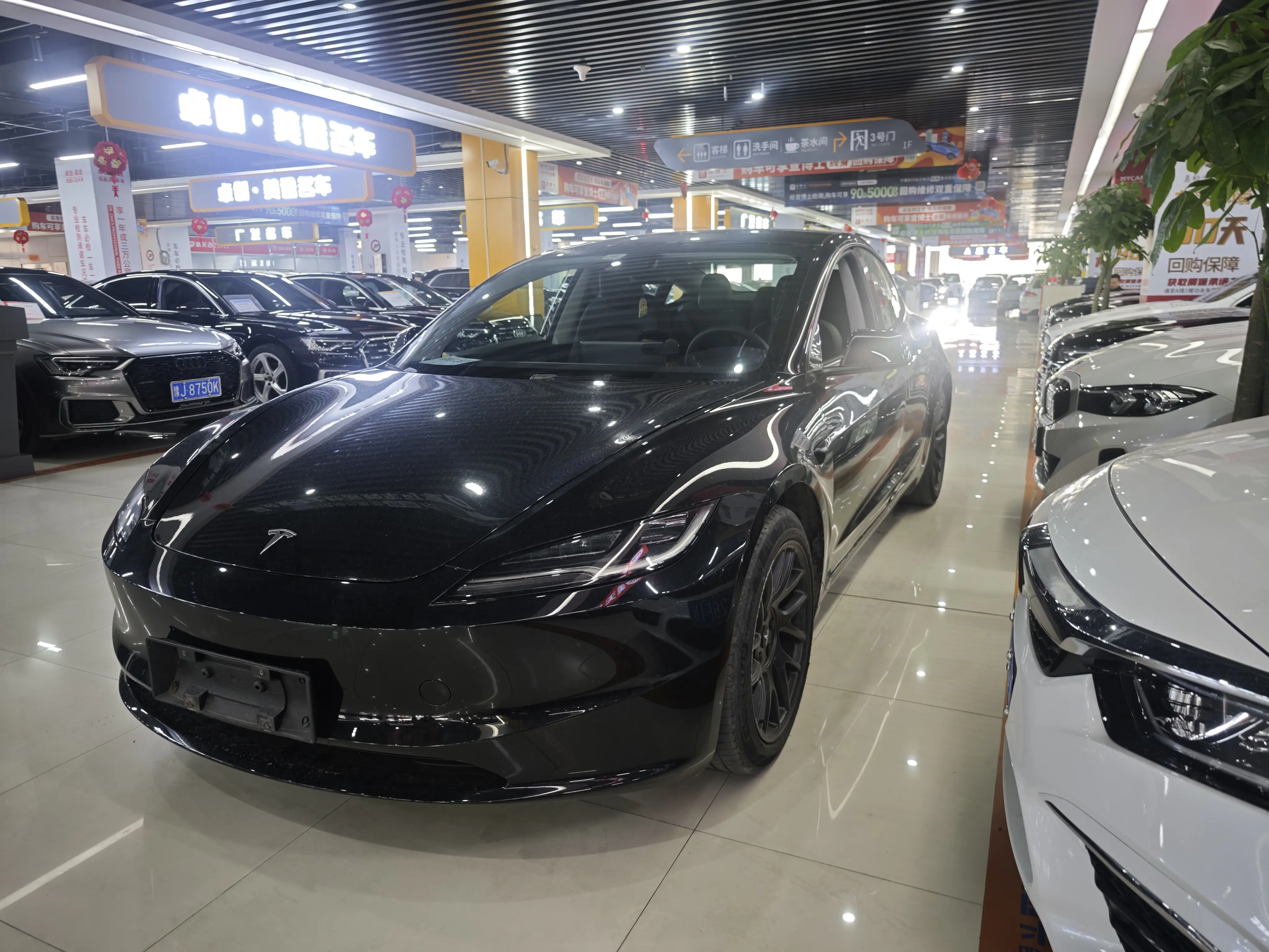 Tesla Model 3  из Китая