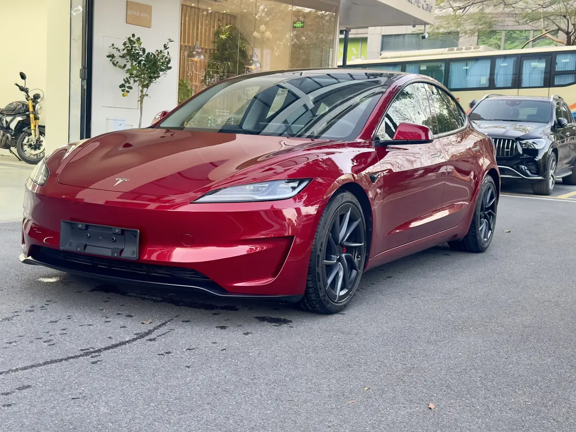 Tesla Model 3  из Китая