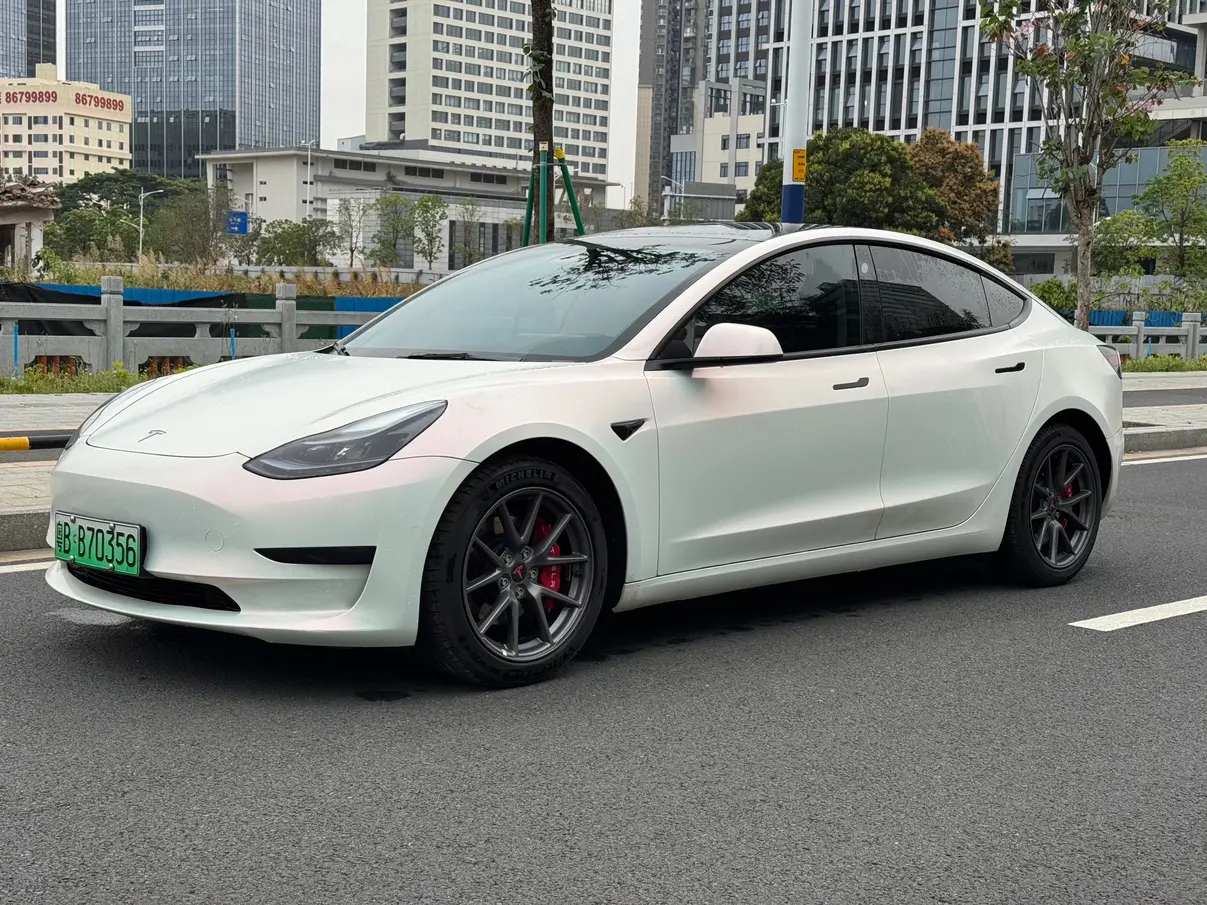 Tesla Model 3  из Китая