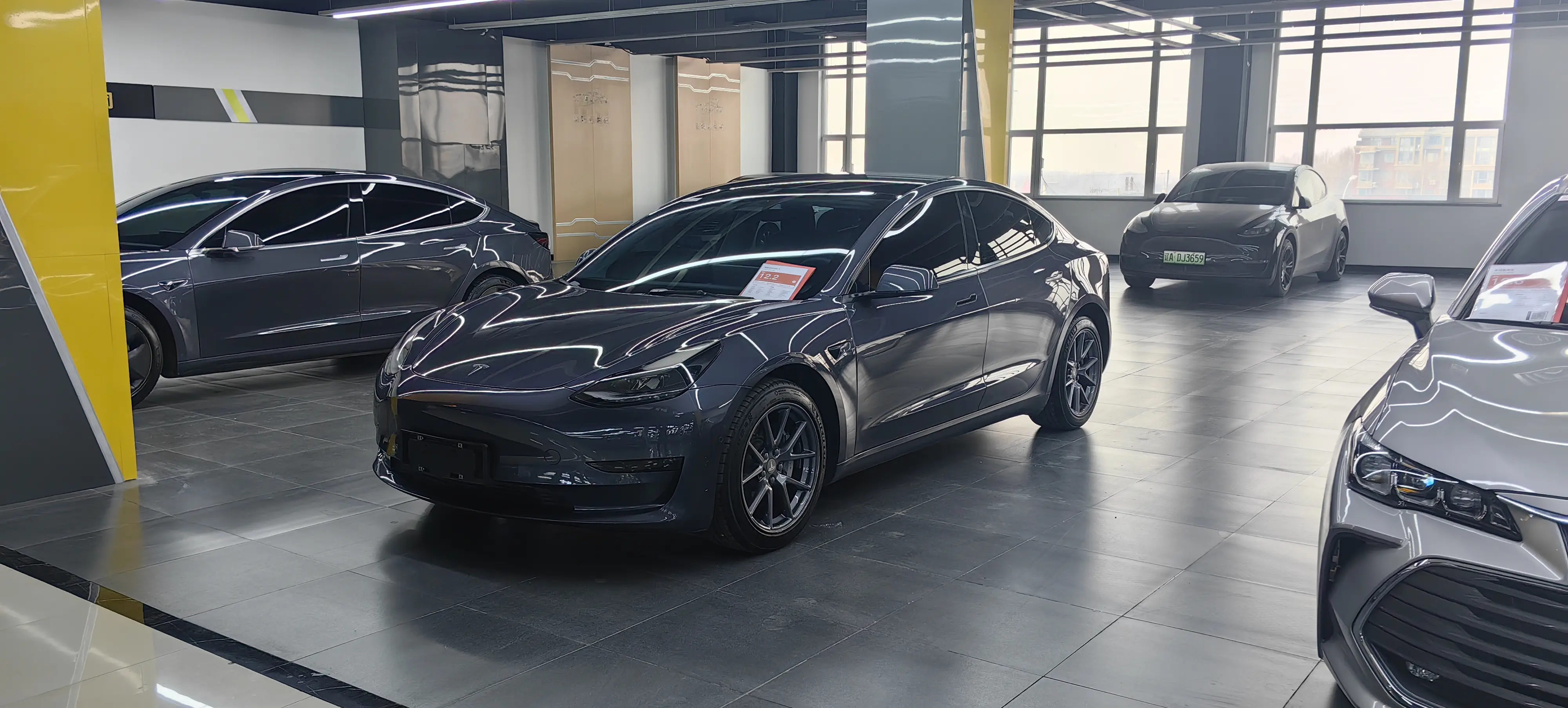 Tesla Model 3  из Китая