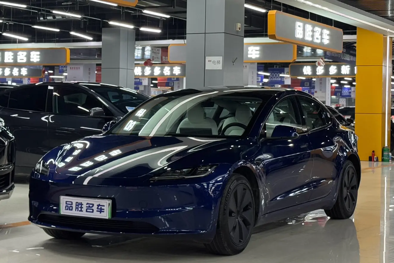 Tesla Model 3  из Китая