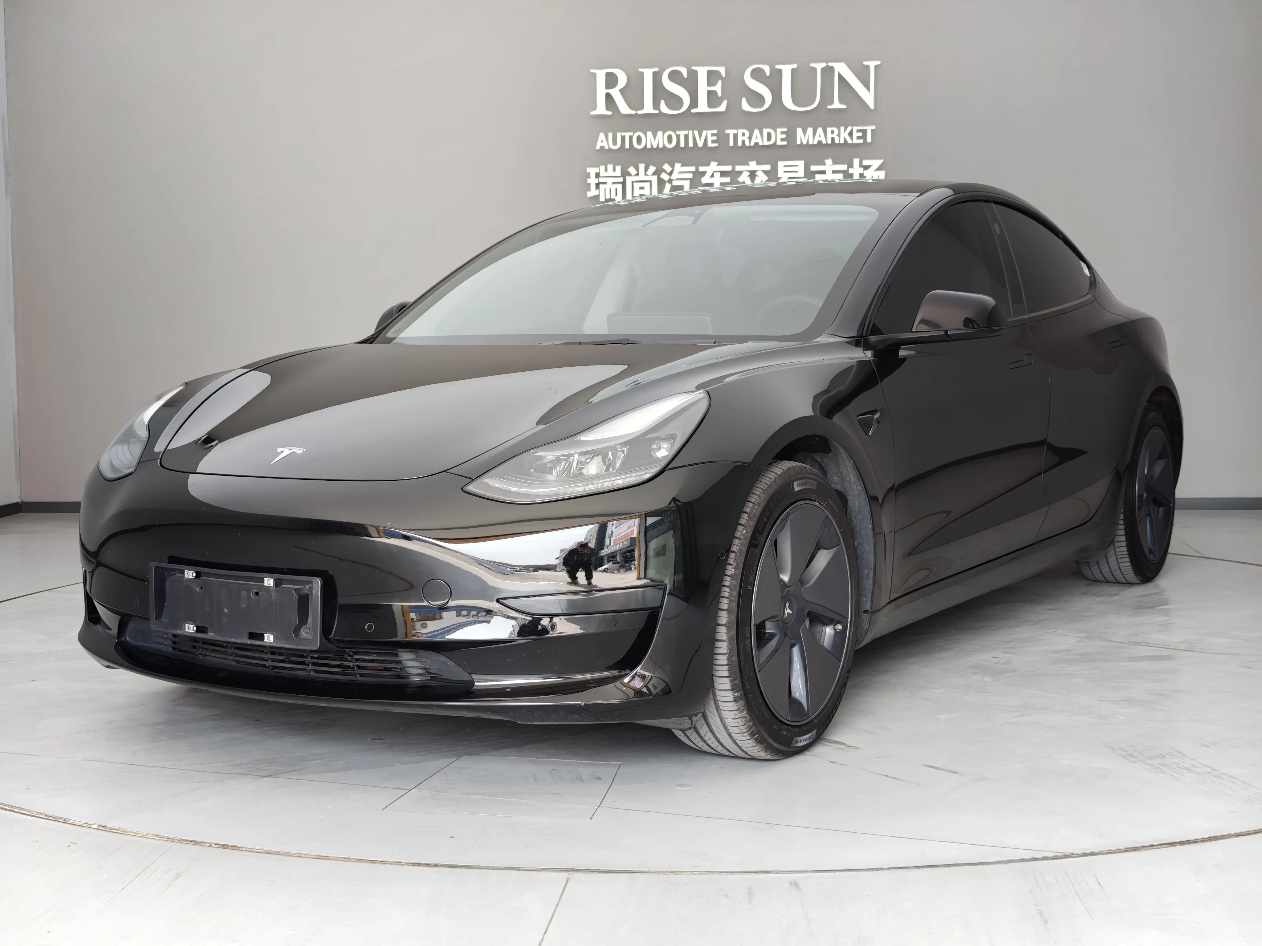 Tesla Model 3  из Китая