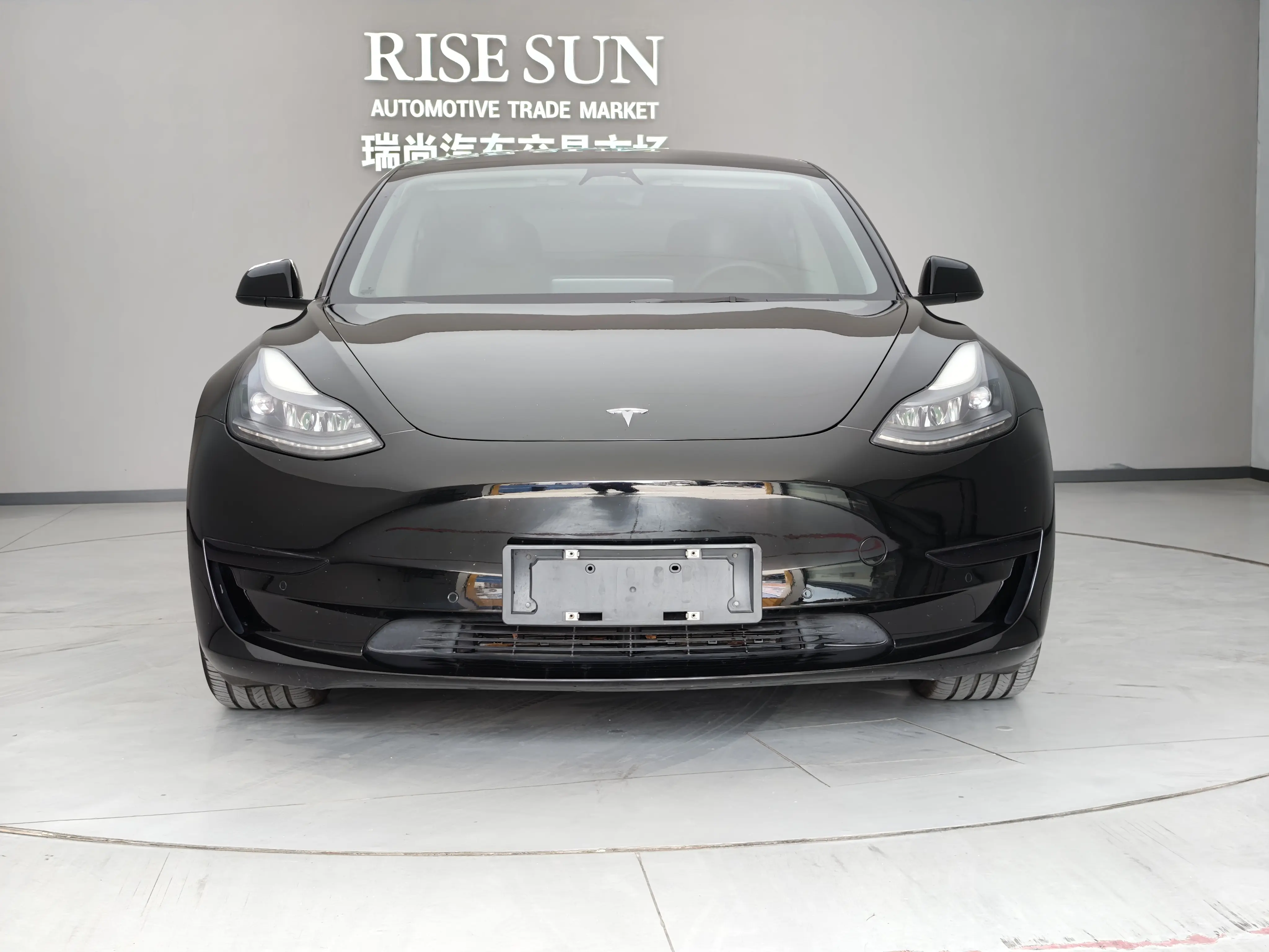 Tesla Model 3  из Китая