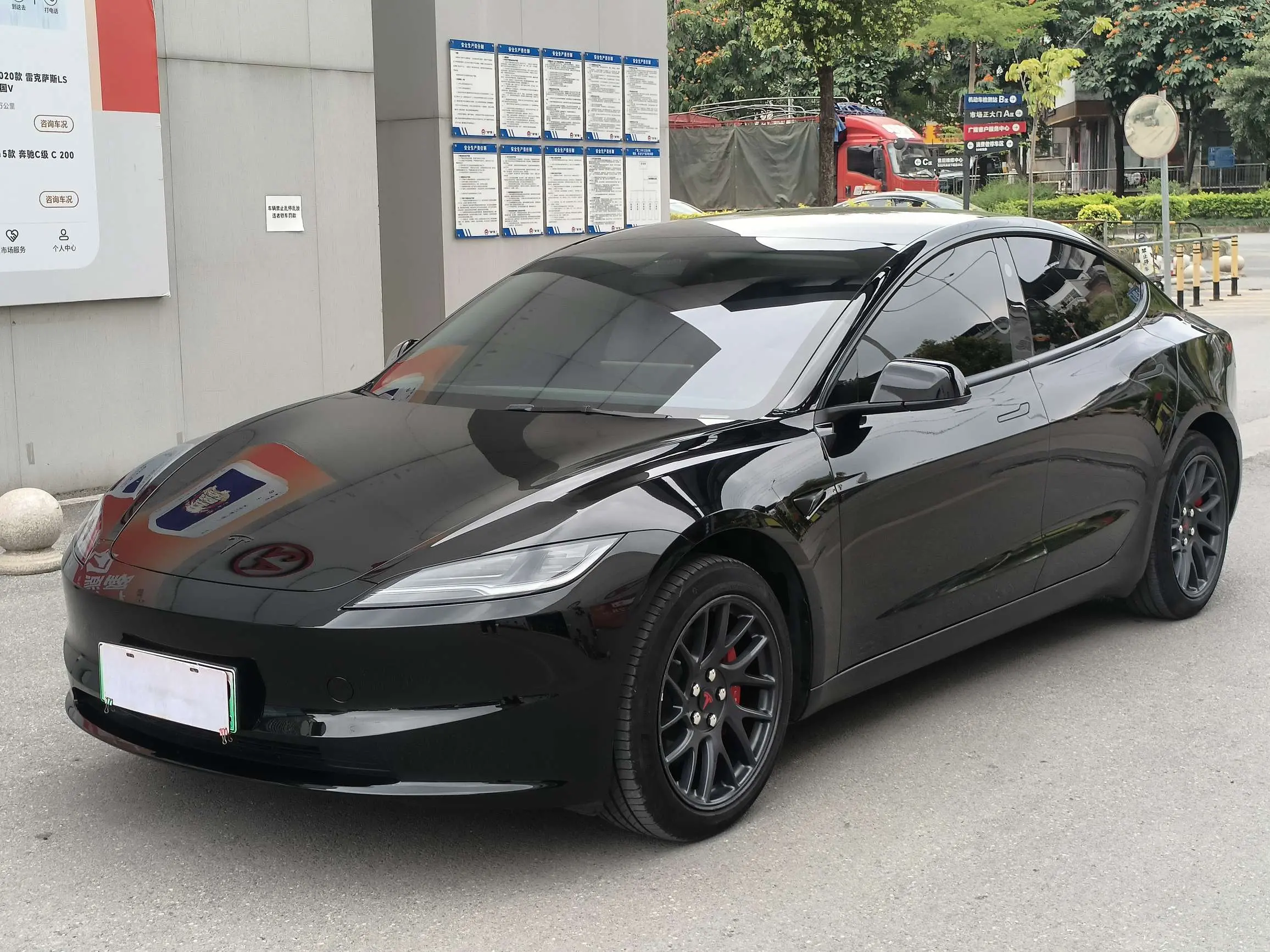 Tesla Model 3  из Китая