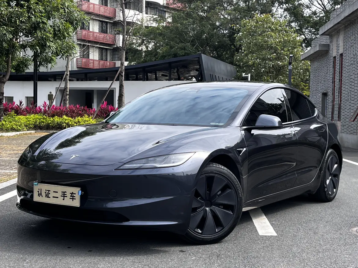 Tesla Model 3  из Китая