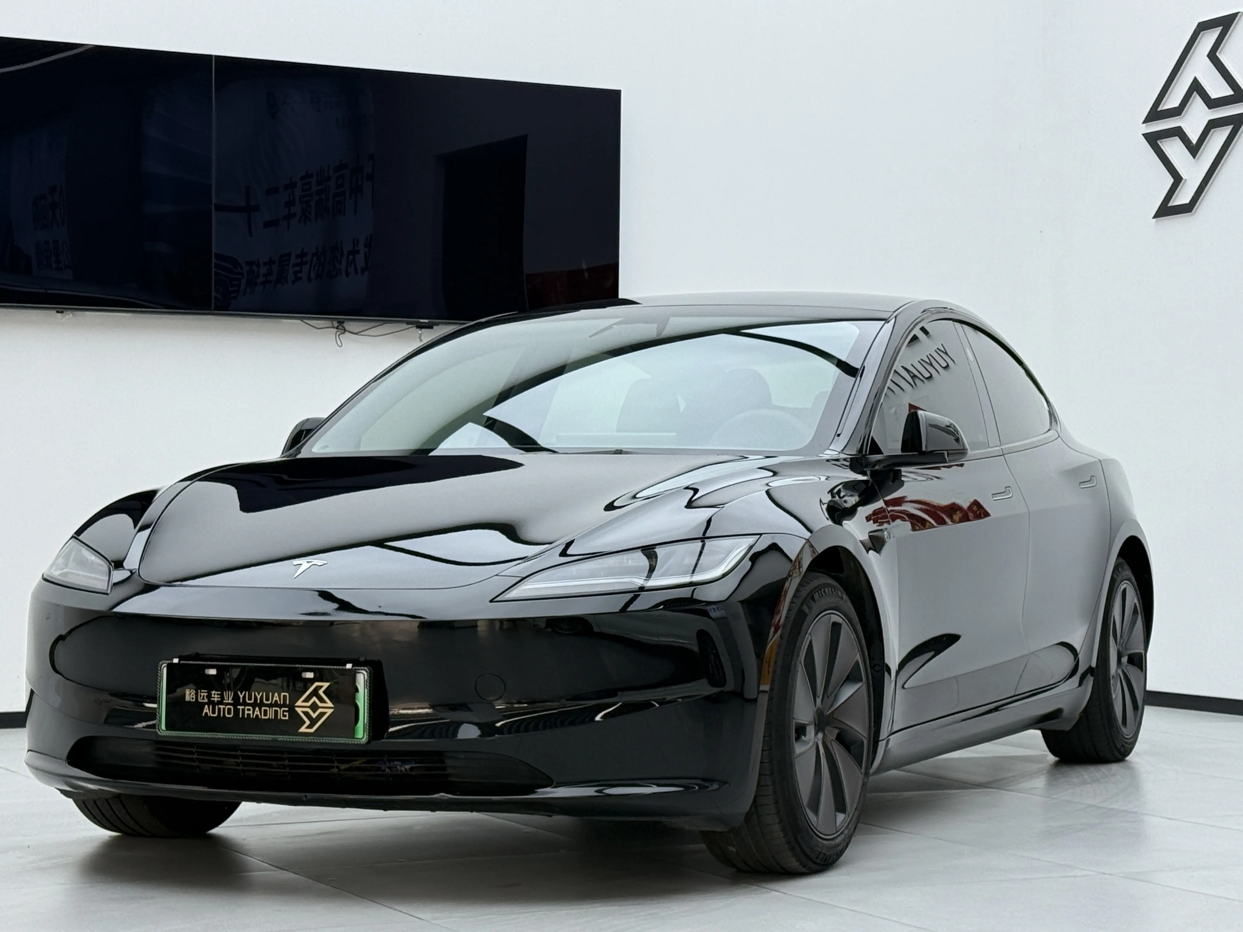 Tesla Model 3  из Китая