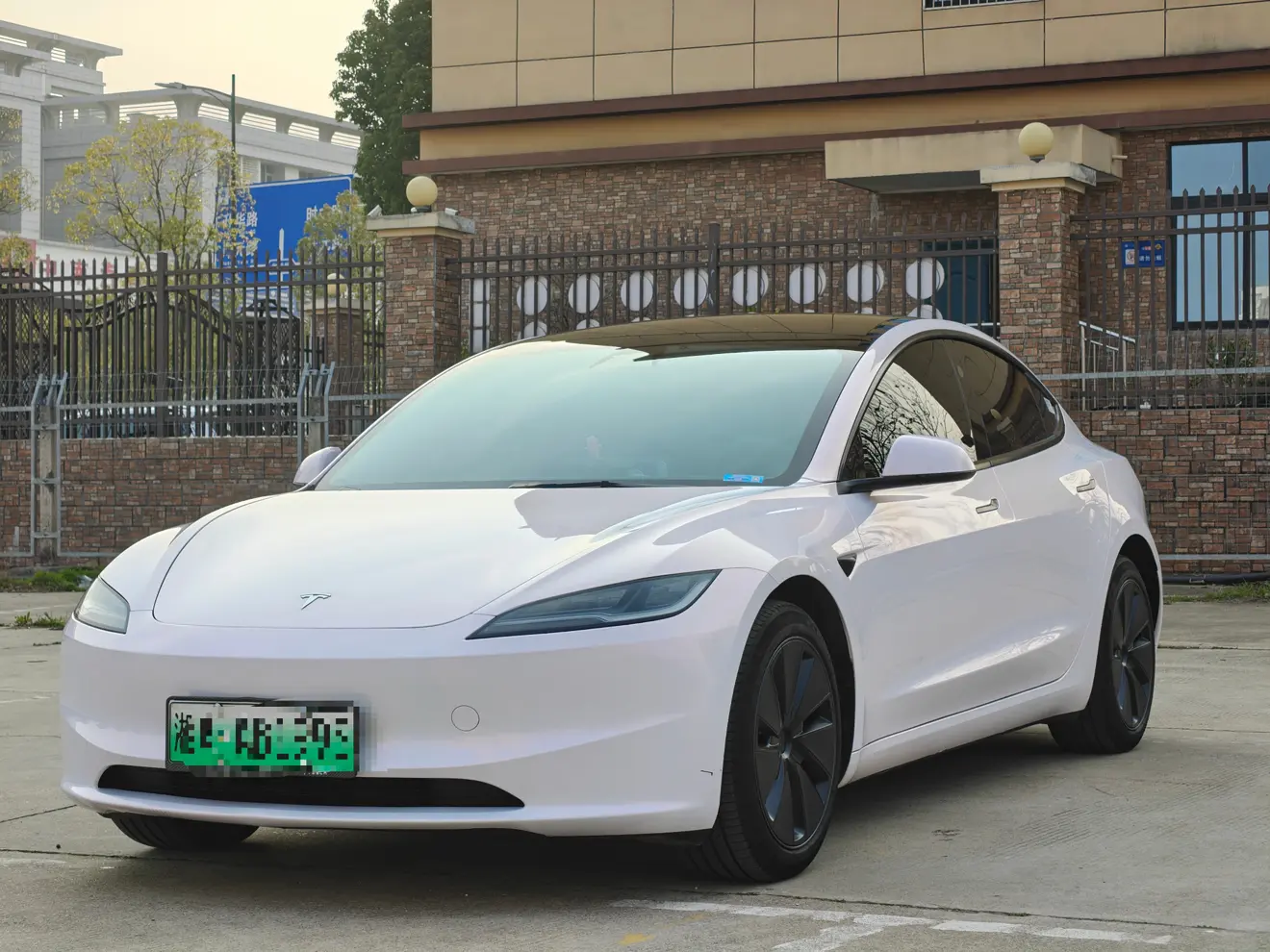 Tesla Model 3  из Китая
