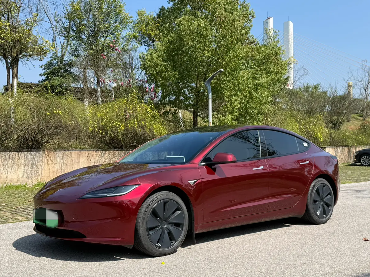 Tesla Model 3  из Китая