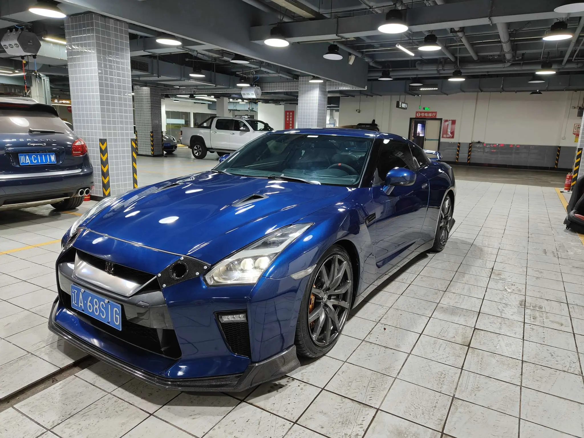 Nissan GT-R
