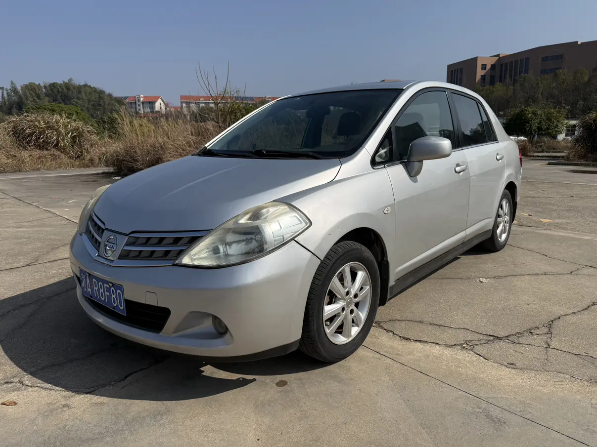 Nissan Tiida  из Китая