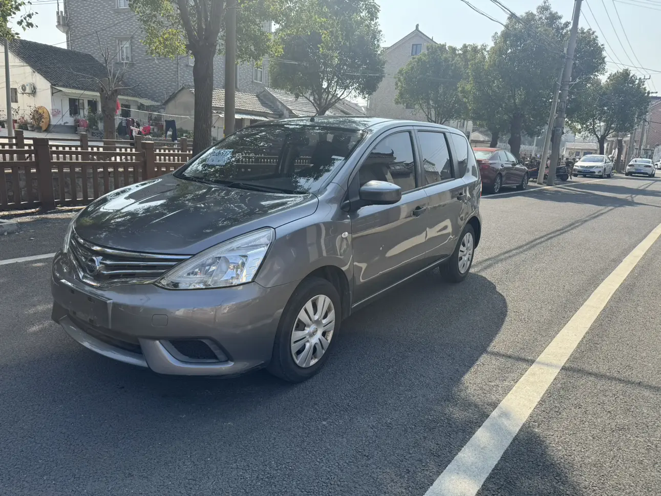 Nissan Li Wei  из Китая