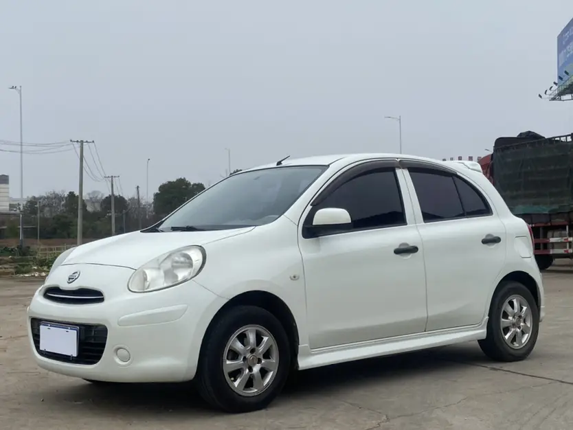 Nissan March  из Китая