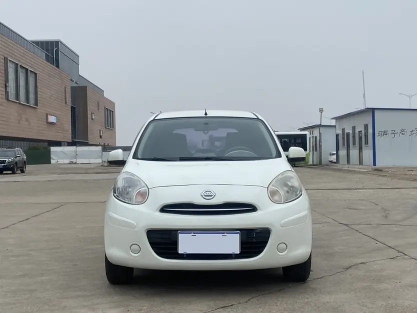 Nissan March  из Китая
