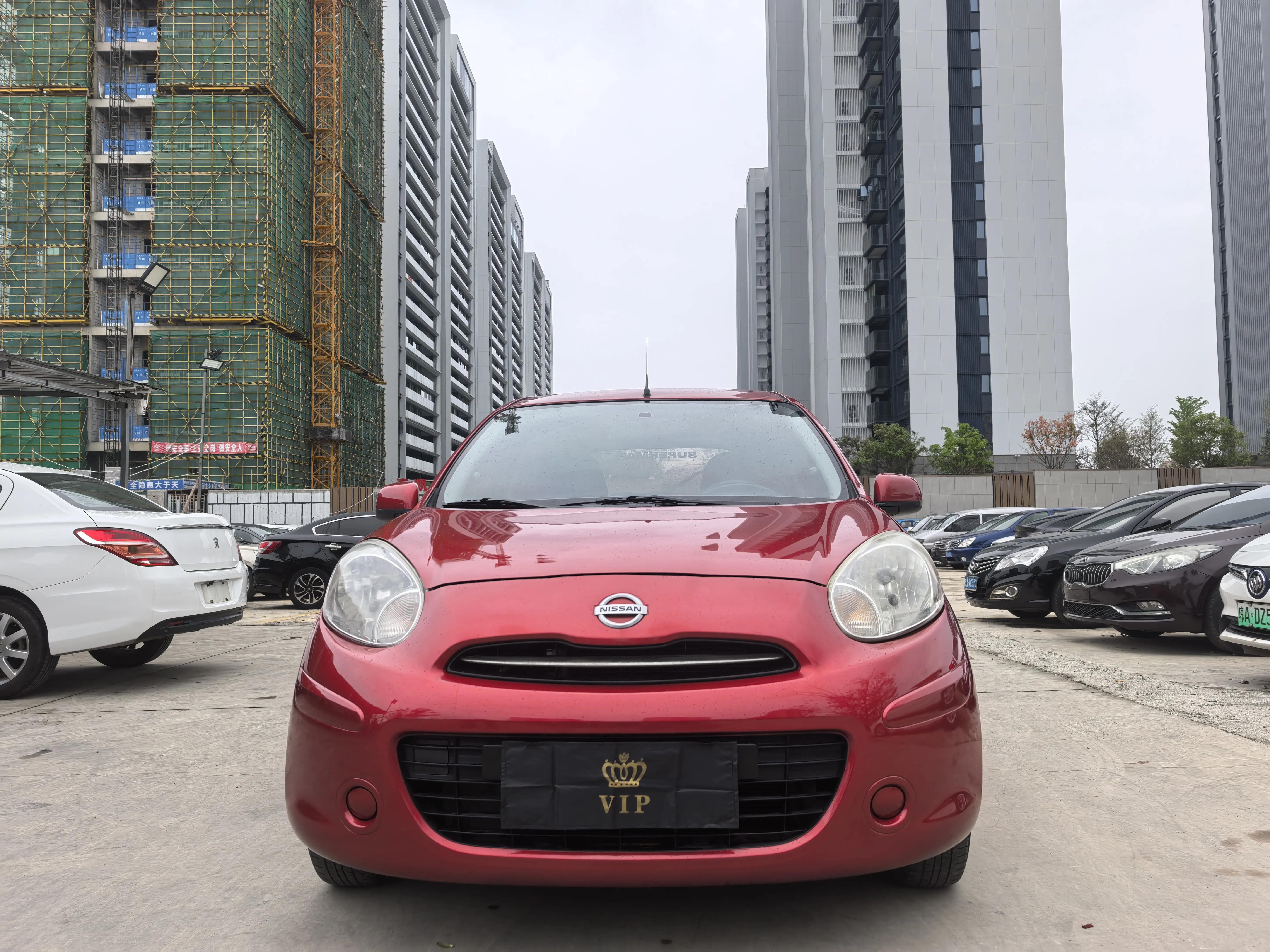 Nissan March  из Китая