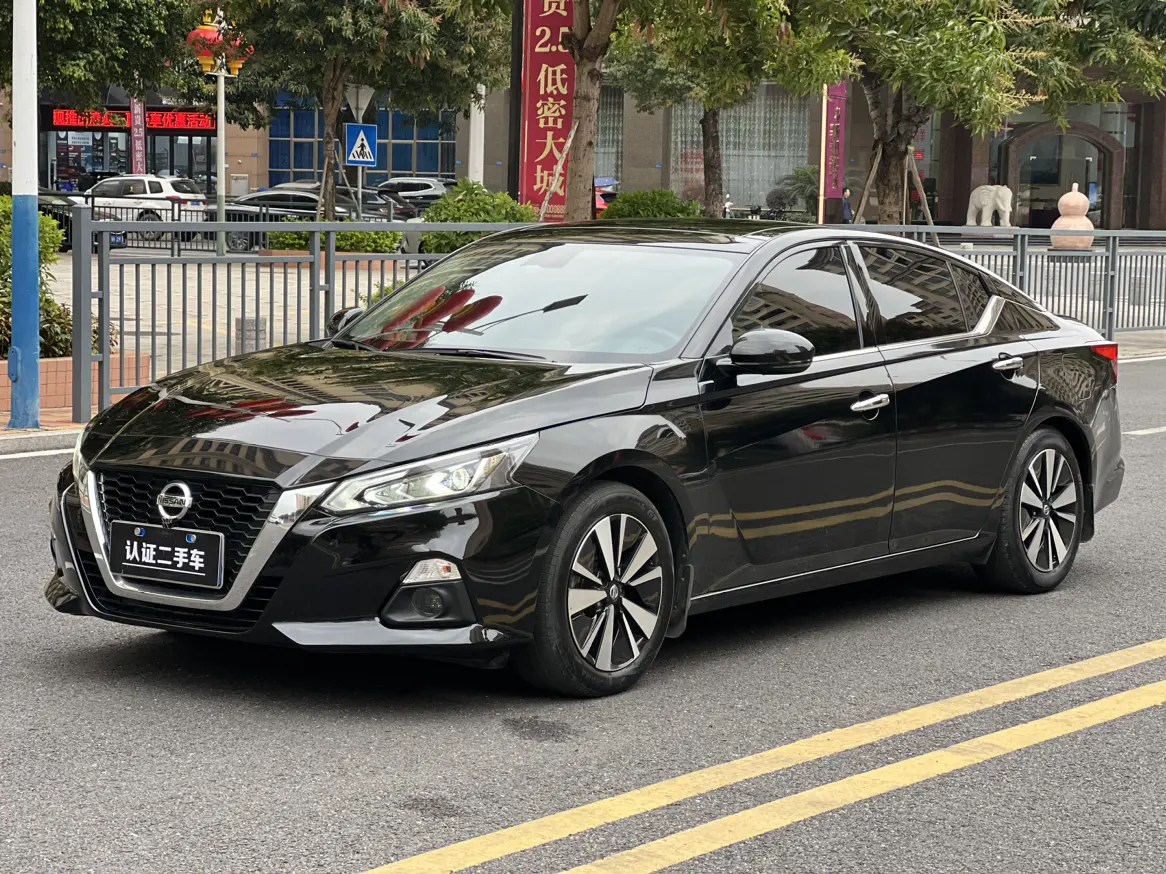Nissan Altima