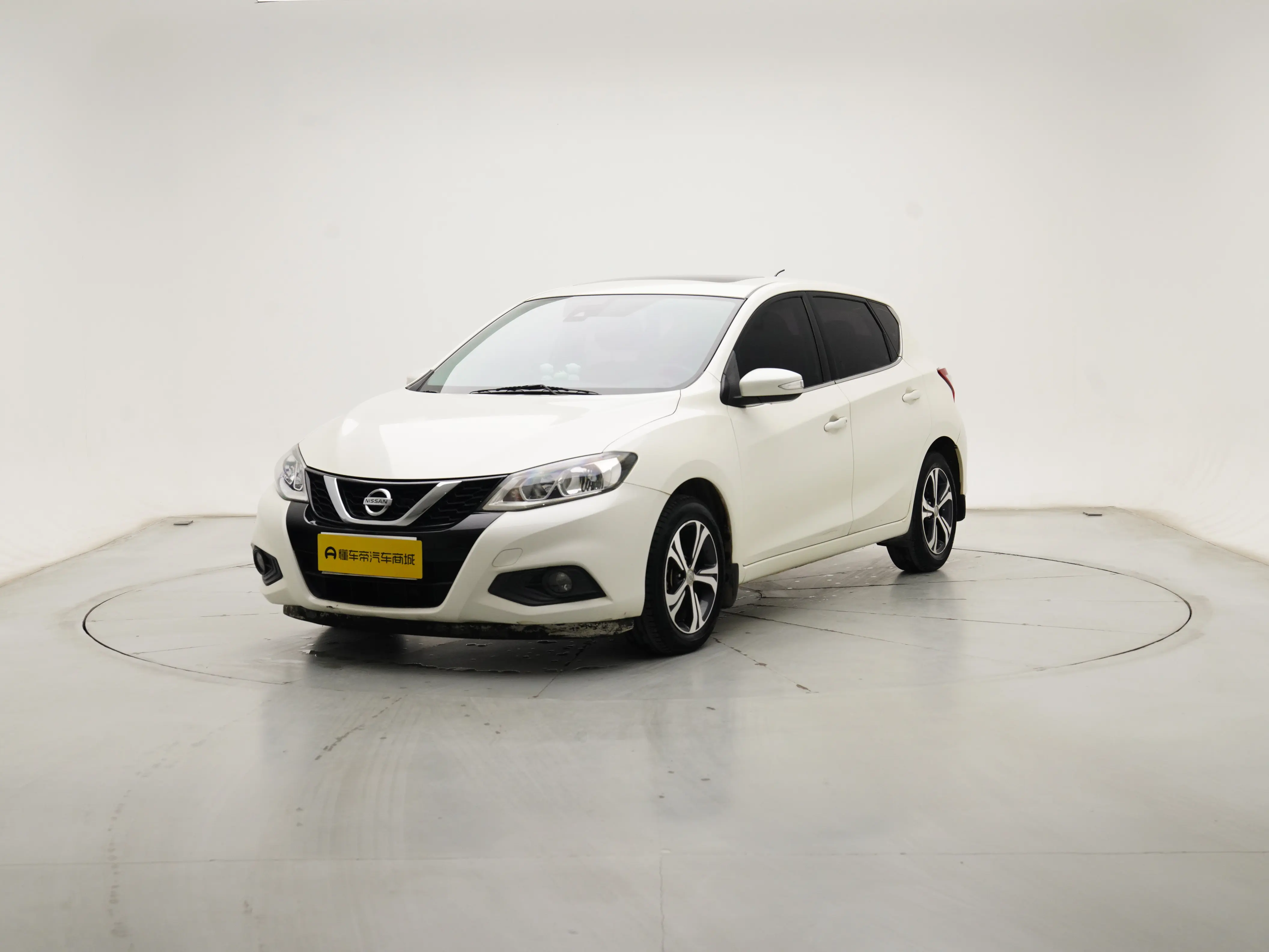 Nissan Tiida  из Китая