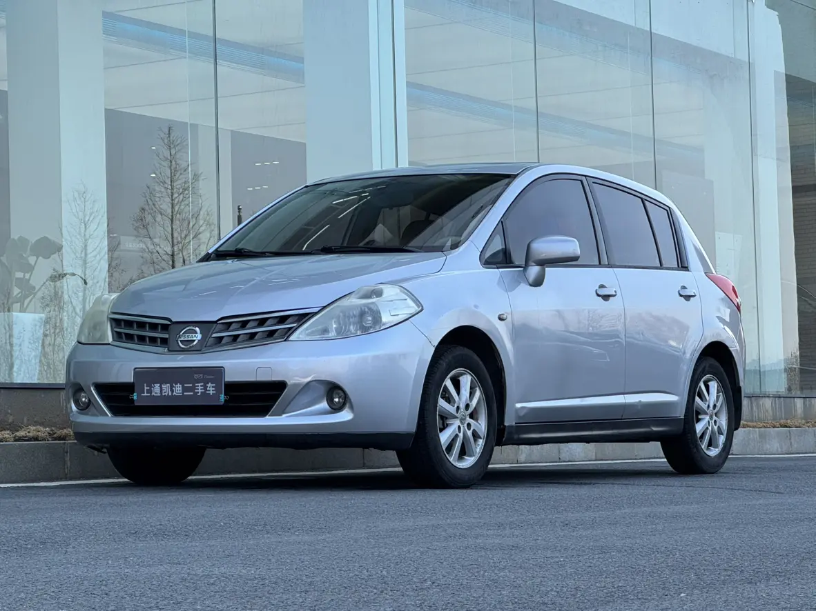 Nissan Tiida  из Китая
