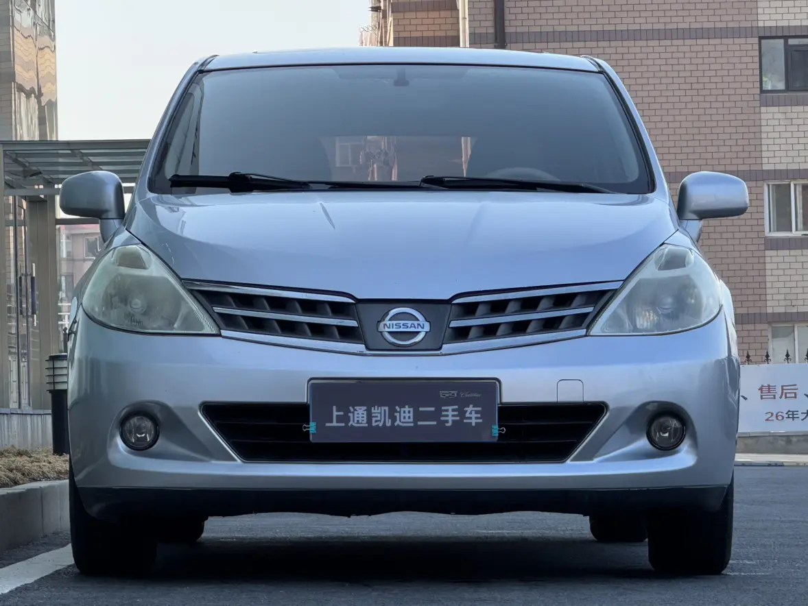 Nissan Tiida  из Китая