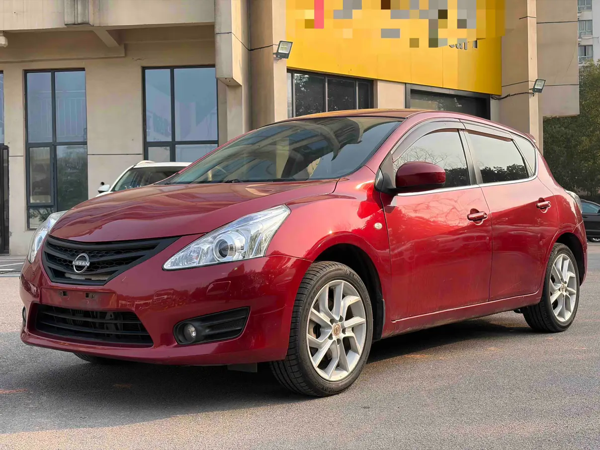 Nissan Tiida  из Китая