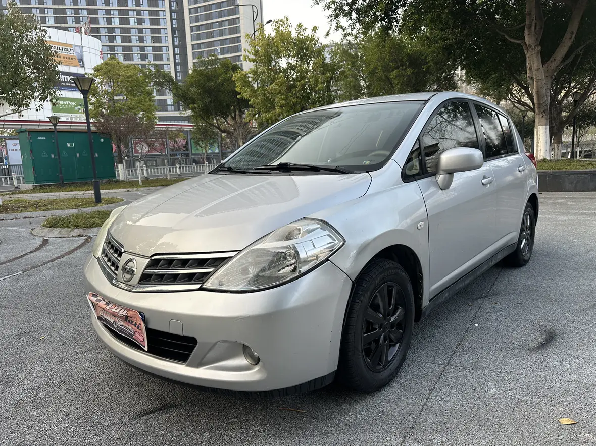 Nissan Tiida  из Китая