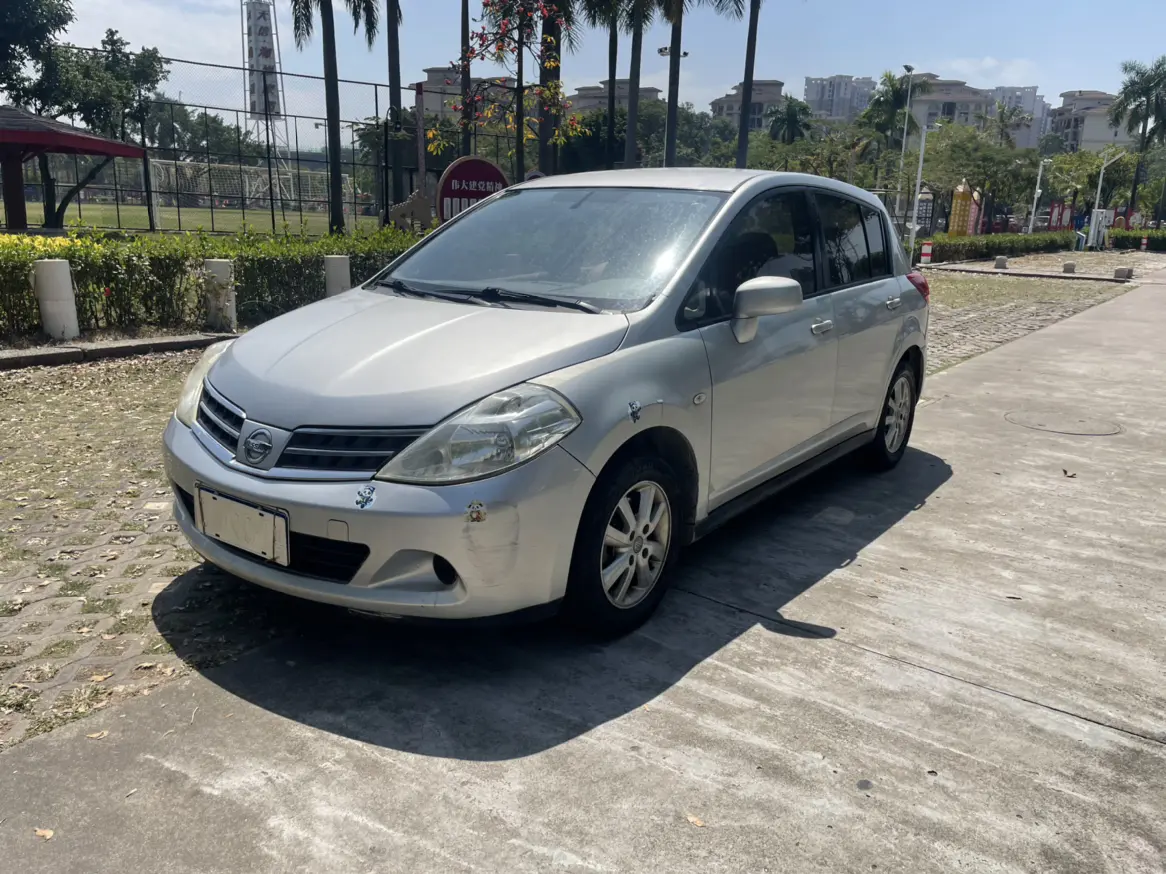 Nissan Tiida  из Китая