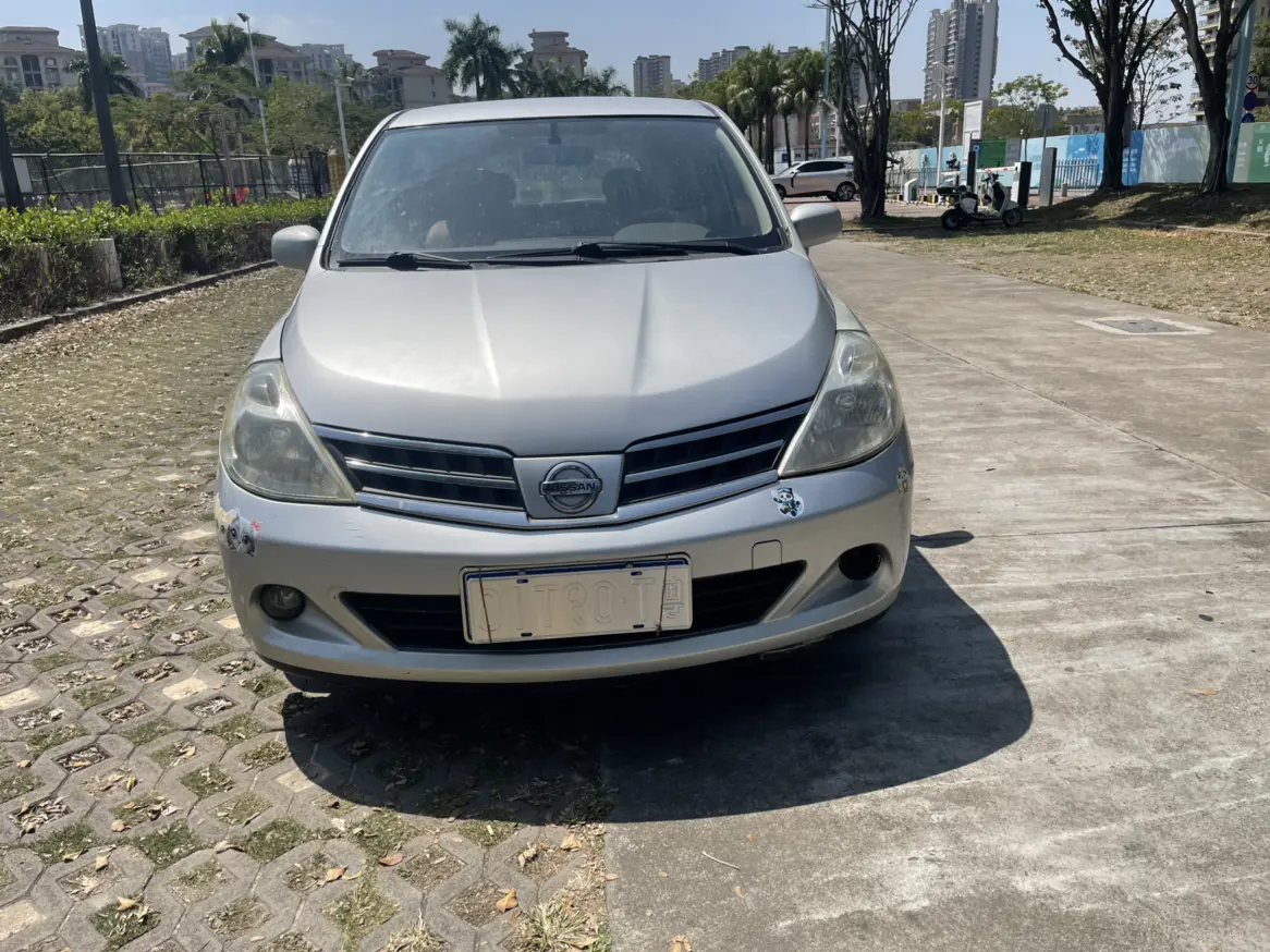 Nissan Tiida  из Китая
