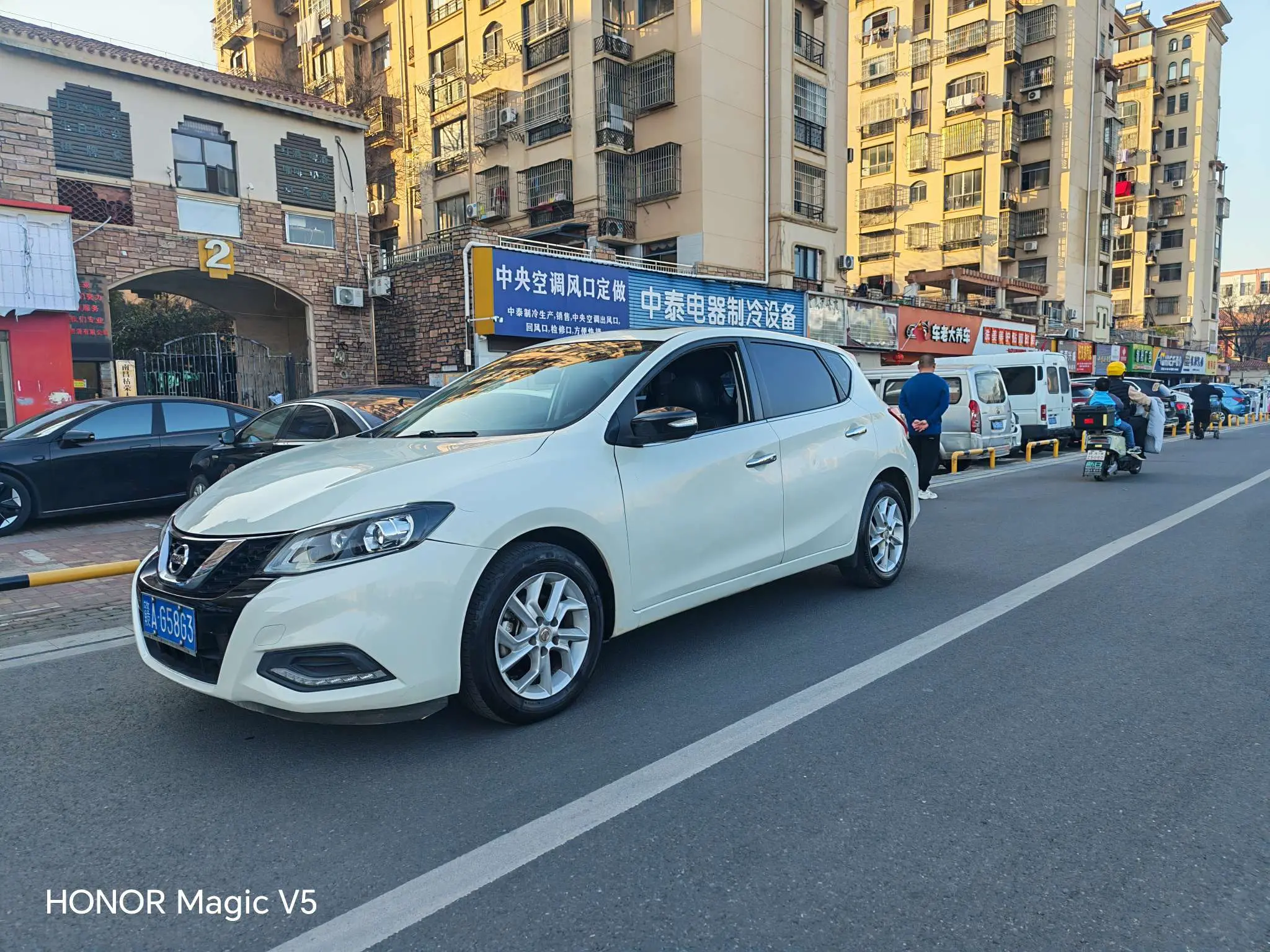 Nissan Tiida  из Китая