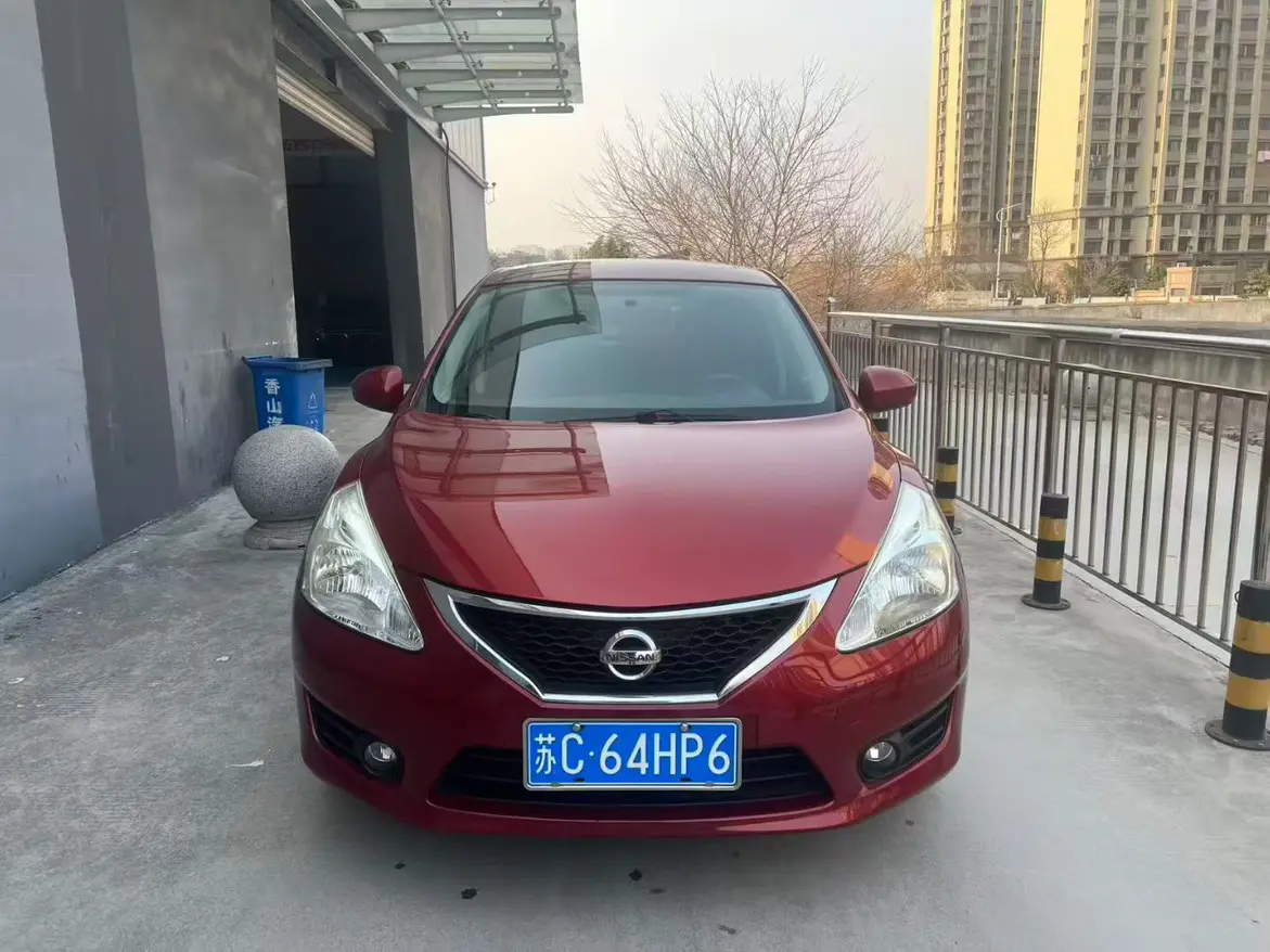 Nissan Tiida  из Китая