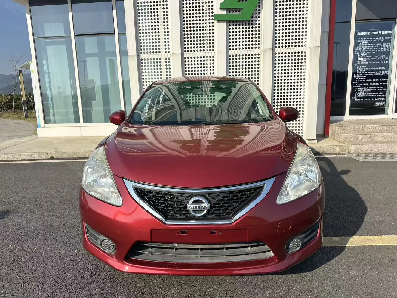 Nissan Tiida  из Китая