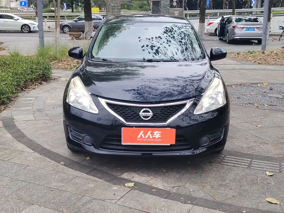 Nissan Tiida  из Китая