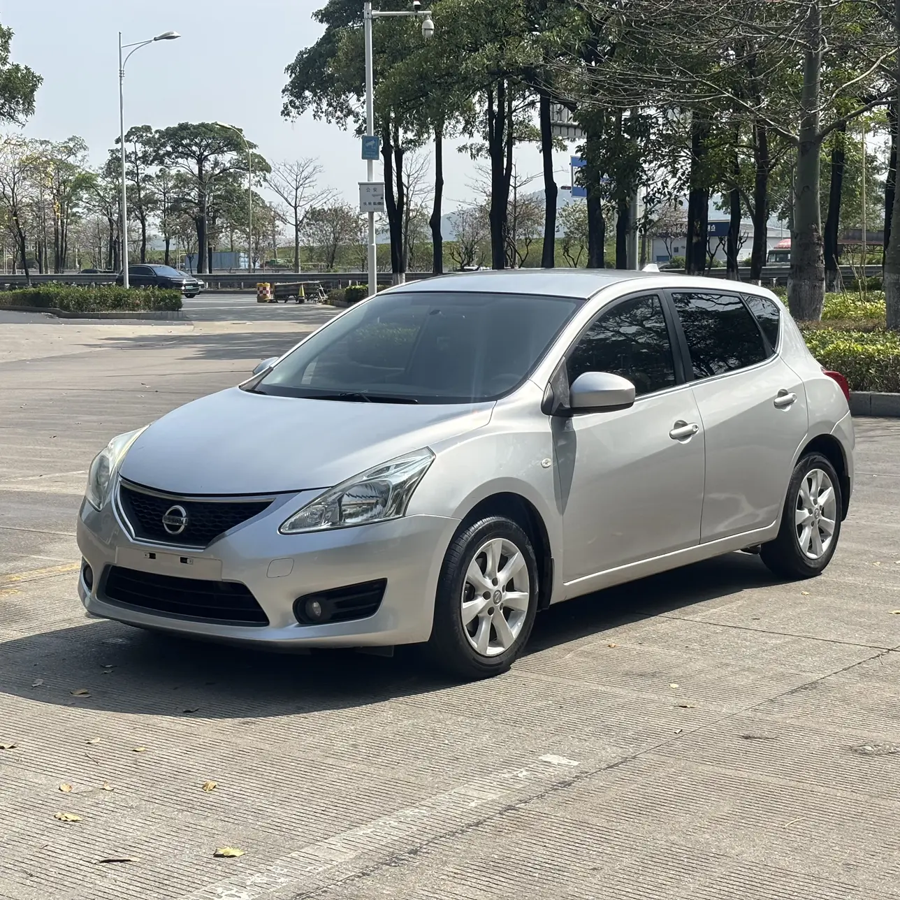 Nissan Tiida  из Китая