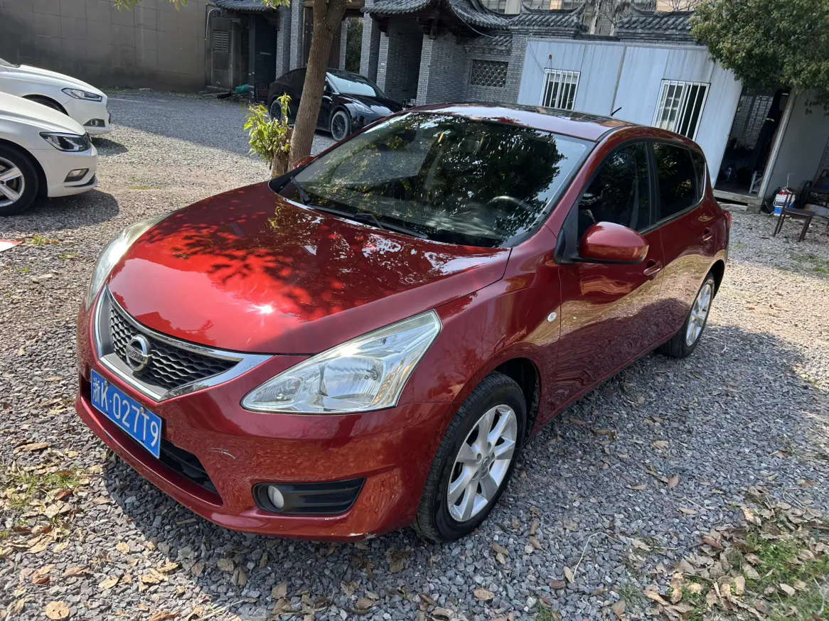 Nissan Tiida  из Китая