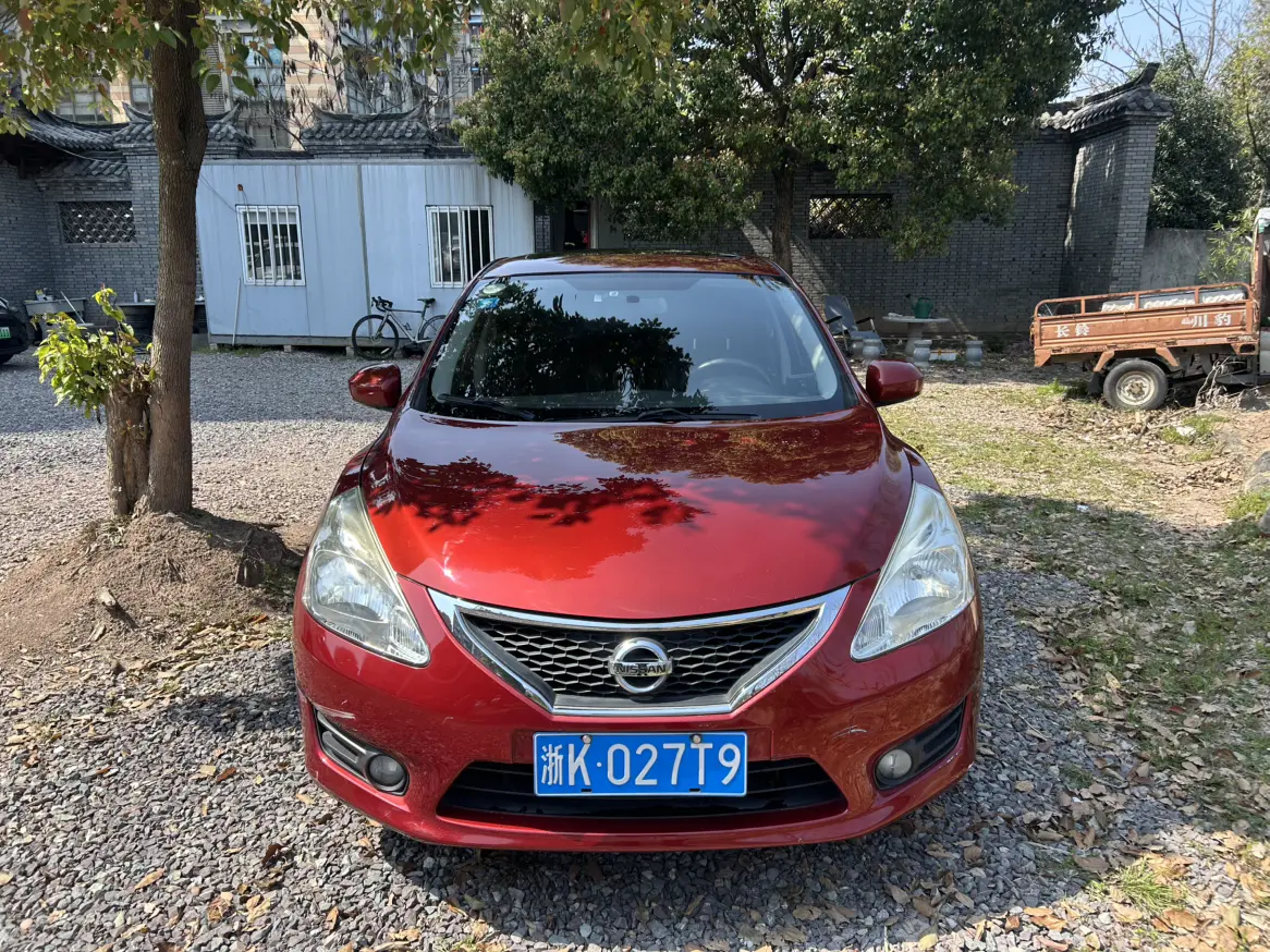 Nissan Tiida  из Китая