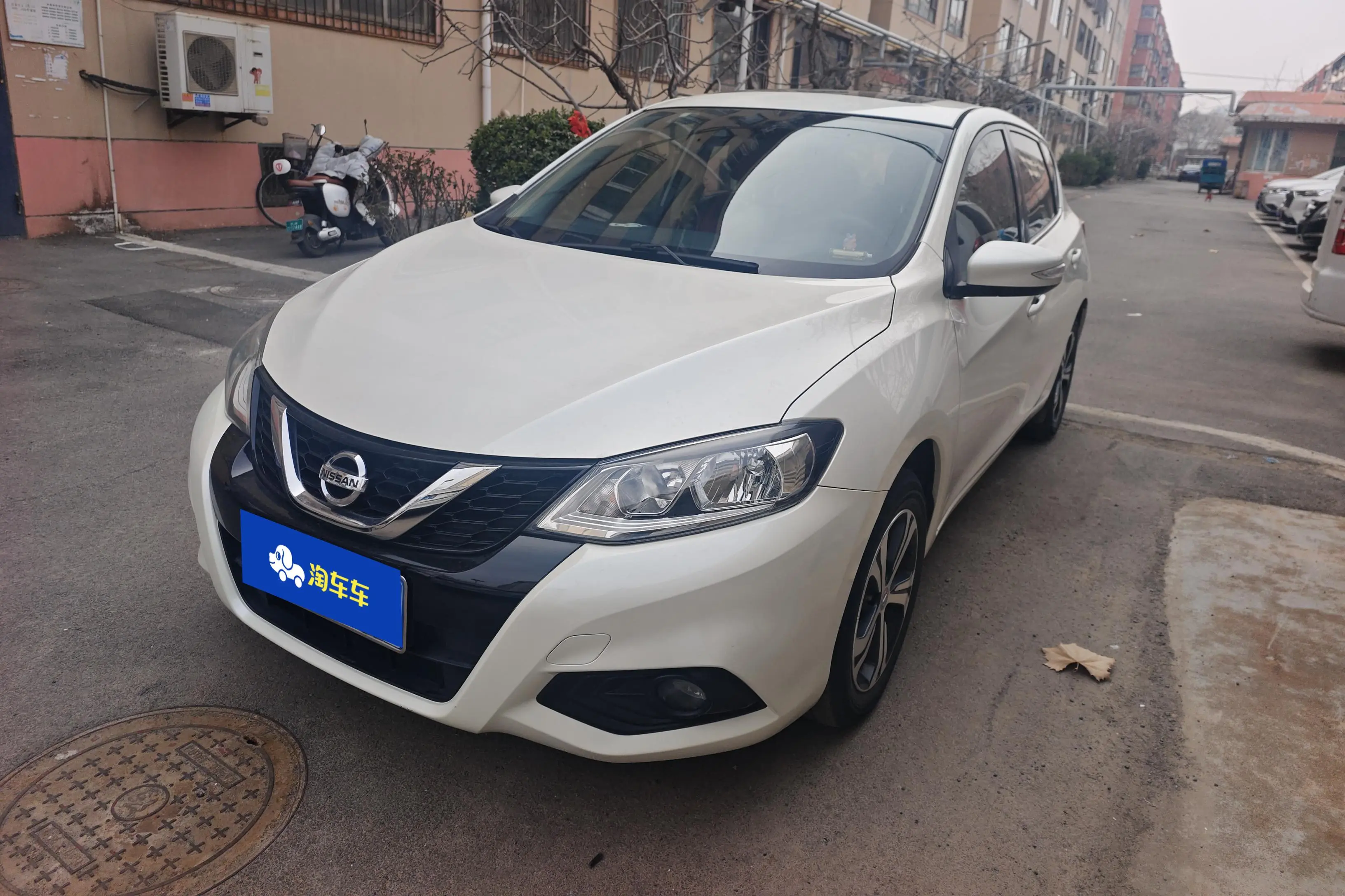 Nissan Tiida  из Китая